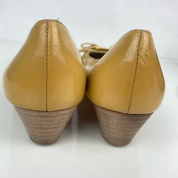 SALVATORE FERRAGAMO Vera Bow Patent Pump 6 B - Picture 13 of 13